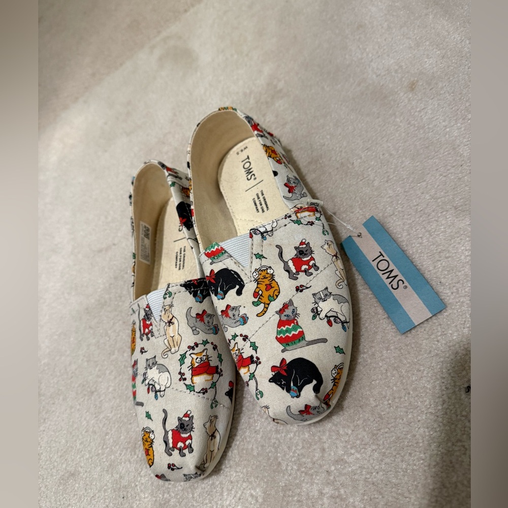 TOMS Multicolor Holiday Cat Pattern Slip-Ons